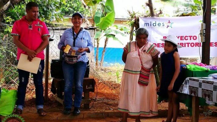 Luz Graciela Joly - Labor Social Externa Comunidad 19 de Abril Las Lomas 2017