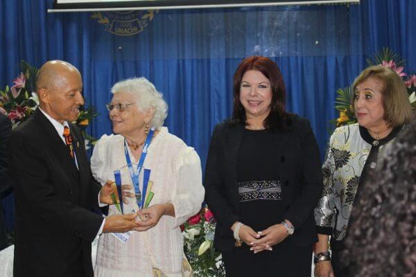 Luz Graciela Joly - Premiación UNACHI a Investigadores del año 2019